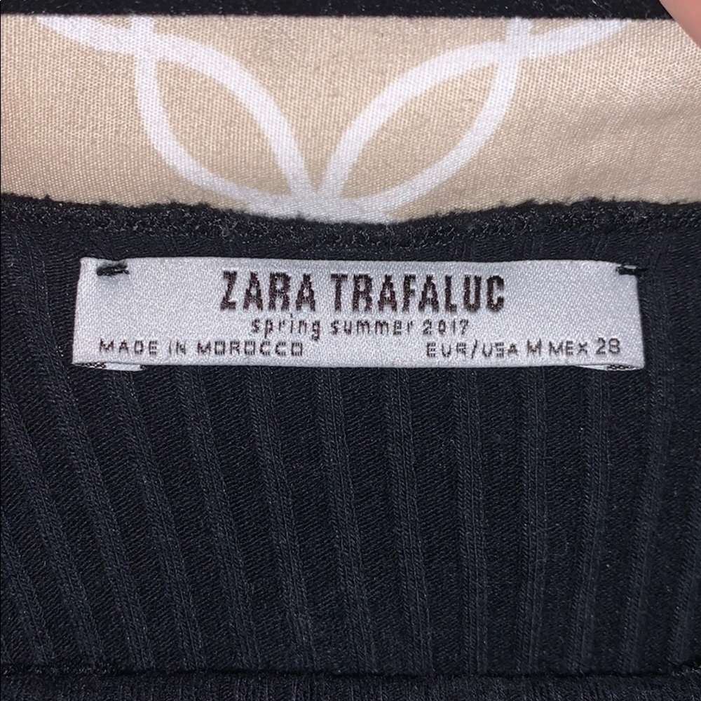 Black Zara Ruffle top - Picture 2 of 4